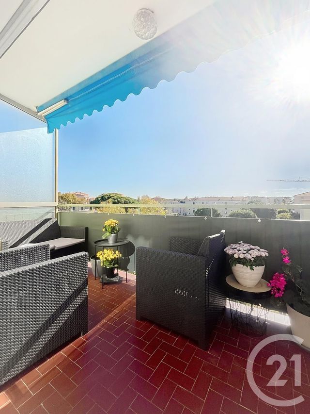Afficher la photo en grand Appartement F4 à vendre - 4 pièces - 73 m2 - Frejus - 83 - PROVENCE-ALPES-COTE-D-AZUR
