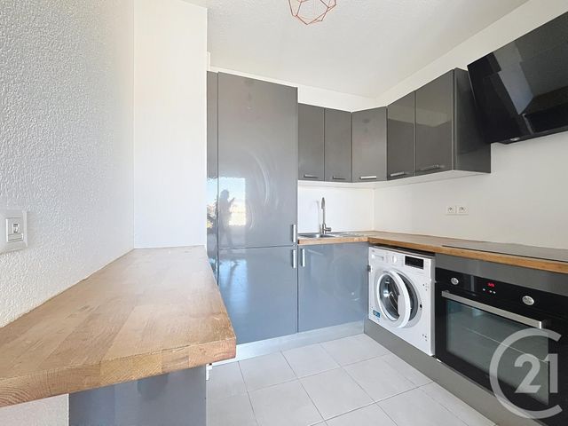 Appartement F2 à vendre - 2 pièces - 43 m2 - Frejus - 83 - PROVENCE-ALPES-COTE-D-AZUR