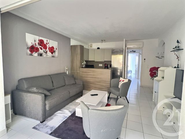 Afficher la photo en grand Appartement T2 à vendre - 2 pièces - 52,35 m2 - Frejus - 83 - PROVENCE-ALPES-COTE-D-AZUR