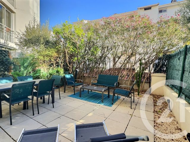 Afficher la photo en grand Appartement T2 à vendre - 2 pièces - 52,35 m2 - Frejus - 83 - PROVENCE-ALPES-COTE-D-AZUR