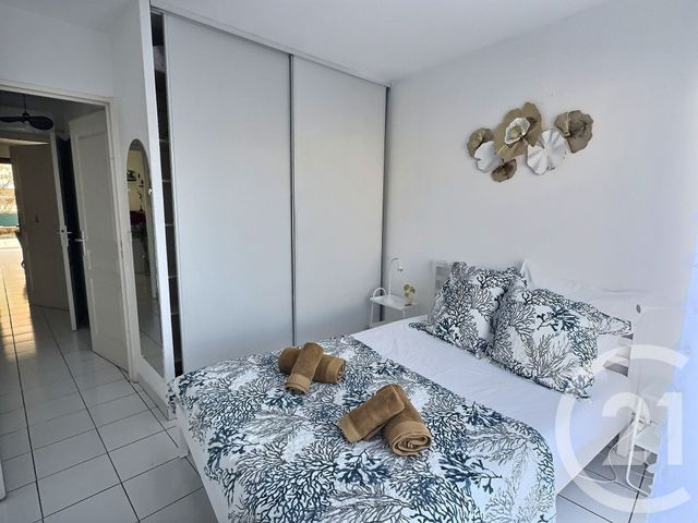 Afficher la photo en grand Appartement T2 à vendre - 2 pièces - 52,35 m2 - Frejus - 83 - PROVENCE-ALPES-COTE-D-AZUR