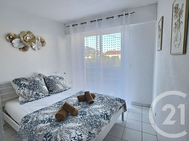 Afficher la photo en grand Appartement T2 à vendre - 2 pièces - 52,35 m2 - Frejus - 83 - PROVENCE-ALPES-COTE-D-AZUR
