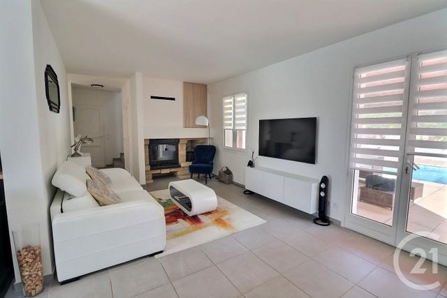 Maison à vendre - 4 pièces - 107 m2 - Roquebrune Sur Argens - 83 - PROVENCE-ALPES-COTE-D-AZUR