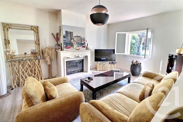 Maison à vendre - 6 pièces - 142 m2 - St Paul En Foret - 83 - PROVENCE-ALPES-COTE-D-AZUR