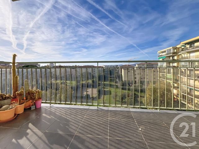 Appartement F4 à vendre - 4 pièces - 72,95 m2 - Frejus - 83 - PROVENCE-ALPES-COTE-D-AZUR
