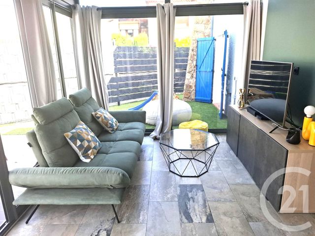 Appartement T3 à vendre - 3 pièces - 75 m2 - Puget Sur Argens - 83 - PROVENCE-ALPES-COTE-D-AZUR