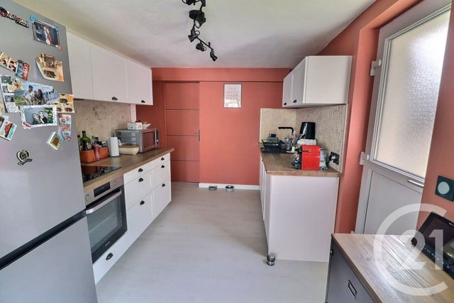 Appartement T3 à vendre - 3 pièces - 75 m2 - Puget Sur Argens - 83 - PROVENCE-ALPES-COTE-D-AZUR