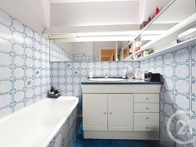 Appartement F2 &agrave; vendre - 2 pi&egrave;ces - 49,33 m2 - St Raphael - 83 - PROVENCE-ALPES-COTE-D-AZUR