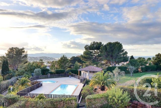 Appartement F3 &agrave; vendre - 3 pi&egrave;ces - 77,28 m2 - St Raphael - 83 - PROVENCE-ALPES-COTE-D-AZUR