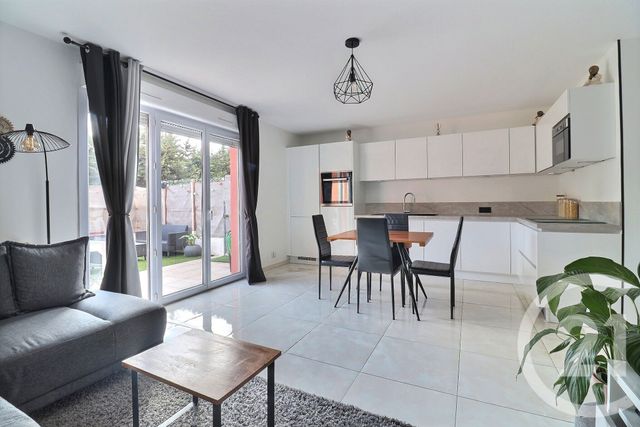 Appartement &agrave; vendre - 3 pi&egrave;ces - 61,89 m2 - Frejus - 83 - PROVENCE-ALPES-COTE-D-AZUR