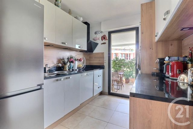 Appartement F3 &agrave; vendre - 3 pi&egrave;ces - 85 m2 - St Raphael - 83 - PROVENCE-ALPES-COTE-D-AZUR