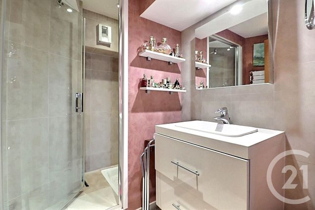 Appartement F3 &agrave; vendre - 3 pi&egrave;ces - 85 m2 - St Raphael - 83 - PROVENCE-ALPES-COTE-D-AZUR