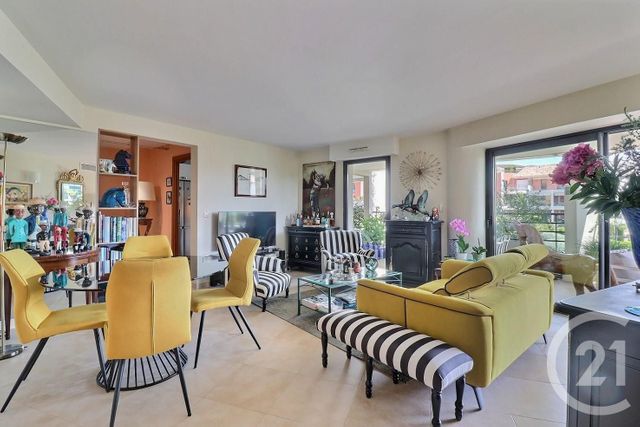 Appartement F3 &agrave; vendre - 3 pi&egrave;ces - 85 m2 - St Raphael - 83 - PROVENCE-ALPES-COTE-D-AZUR