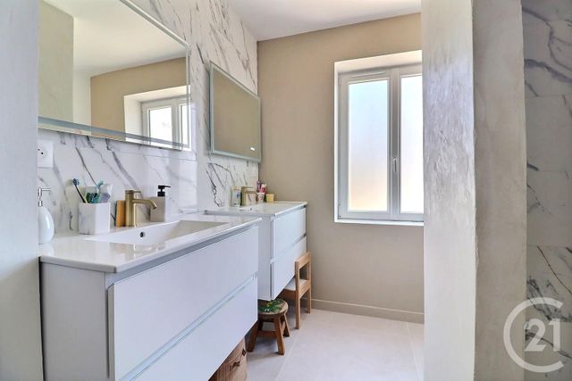 Maison &agrave; vendre - 5 pi&egrave;ces - 135,45 m2 - St Raphael - 83 - PROVENCE-ALPES-COTE-D-AZUR