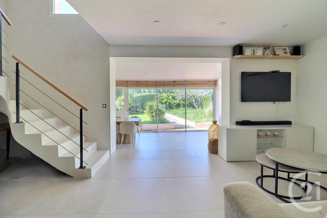 Maison &agrave; vendre - 5 pi&egrave;ces - 135,45 m2 - St Raphael - 83 - PROVENCE-ALPES-COTE-D-AZUR