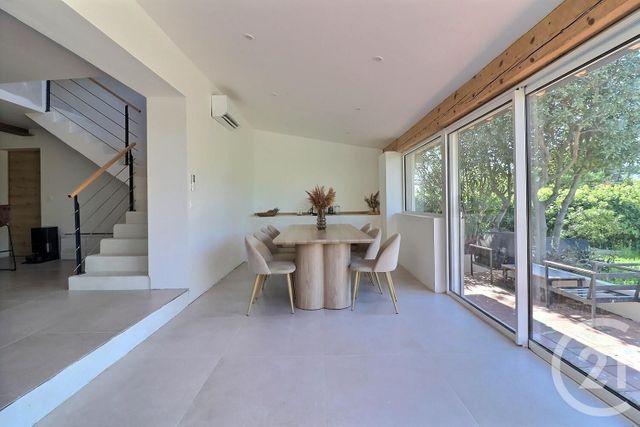 Maison &agrave; vendre - 5 pi&egrave;ces - 135,45 m2 - St Raphael - 83 - PROVENCE-ALPES-COTE-D-AZUR