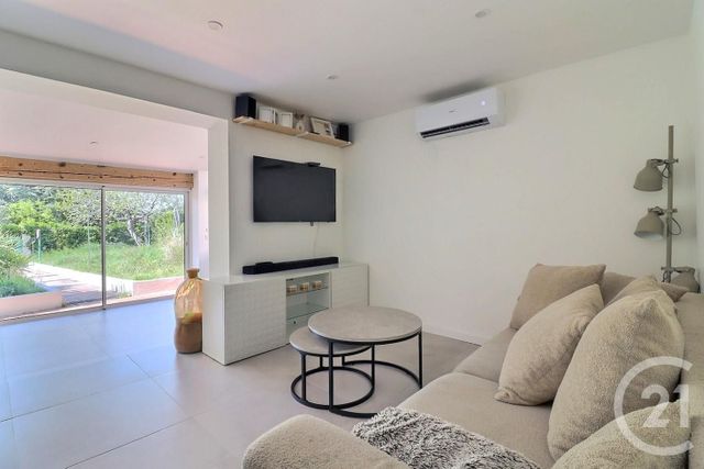 Maison &agrave; vendre - 5 pi&egrave;ces - 135,45 m2 - St Raphael - 83 - PROVENCE-ALPES-COTE-D-AZUR