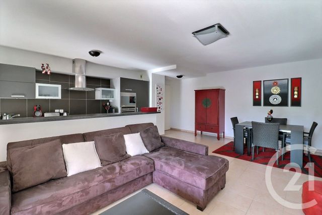 Appartement T3 &agrave; vendre - 3 pi&egrave;ces - 68,81 m2 - Frejus - 83 - PROVENCE-ALPES-COTE-D-AZUR