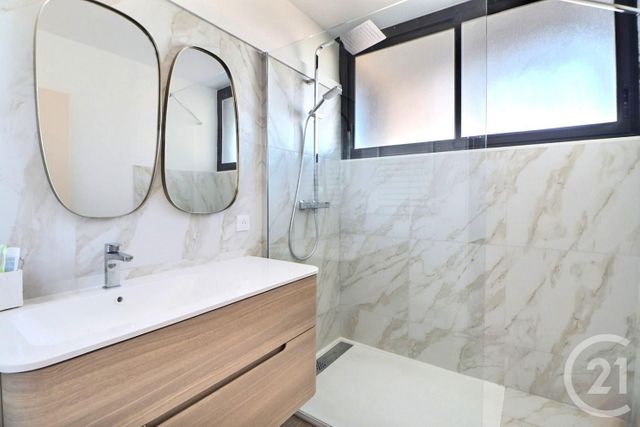 Appartement F3 &agrave; vendre - 3 pi&egrave;ces - 64,82 m2 - St Raphael - 83 - PROVENCE-ALPES-COTE-D-AZUR