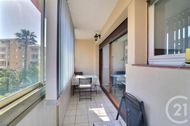 Appartement Studio cabine &agrave; vendre - 2 pi&egrave;ces - 31,60 m2 - Frejus - 83 - PROVENCE-ALPES-COTE-D-AZUR