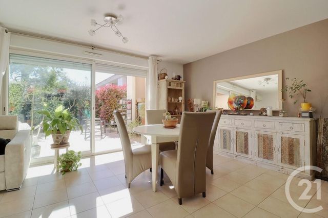 Appartement T4 &agrave; vendre - 4 pi&egrave;ces - 81,96 m2 - Frejus - 83 - PROVENCE-ALPES-COTE-D-AZUR