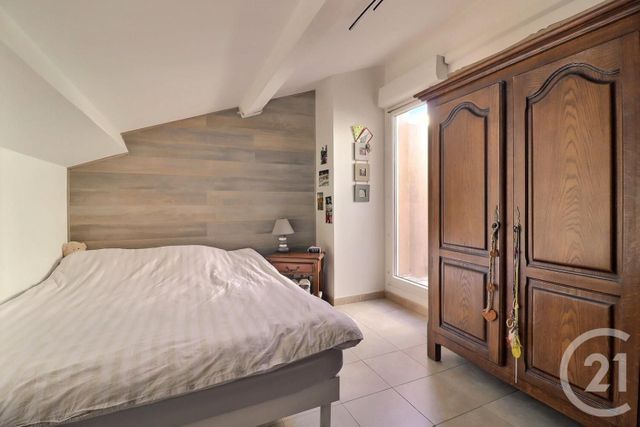 Appartement T4 &agrave; vendre - 4 pi&egrave;ces - 81,96 m2 - Frejus - 83 - PROVENCE-ALPES-COTE-D-AZUR