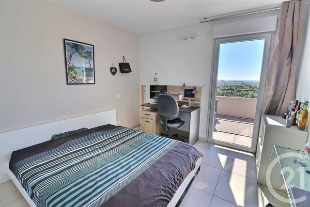 Appartement T4 &agrave; vendre - 4 pi&egrave;ces - 103,01 m2 - Frejus - 83 - PROVENCE-ALPES-COTE-D-AZUR