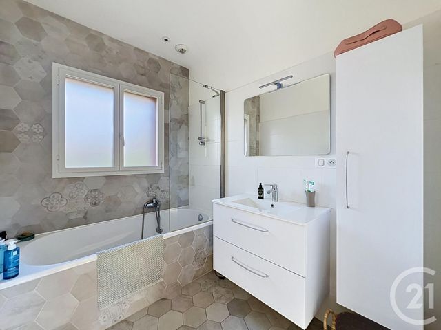 Maison &agrave; vendre - 5 pi&egrave;ces - 113,04 m2 - St Raphael - 83 - PROVENCE-ALPES-COTE-D-AZUR