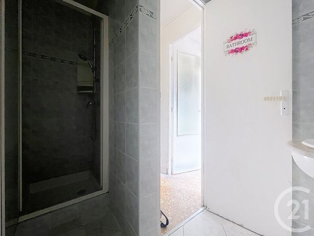 Appartement Studio &agrave; vendre - 1 pi&egrave;ce - 28,30 m2 - Frejus - 83 - PROVENCE-ALPES-COTE-D-AZUR