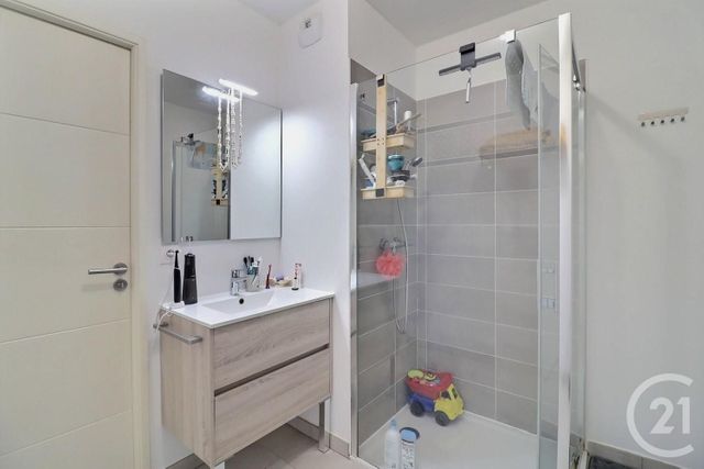 Appartement F3 &agrave; vendre - 3 pi&egrave;ces - 67,92 m2 - Frejus - 83 - PROVENCE-ALPES-COTE-D-AZUR
