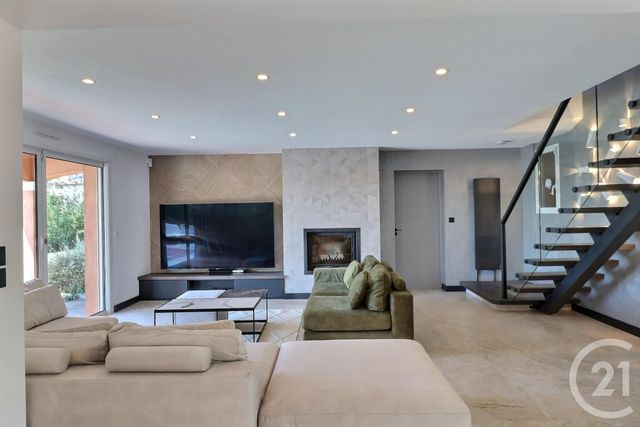 Maison &agrave; vendre - 6 pi&egrave;ces - 210 m2 - Frejus - 83 - PROVENCE-ALPES-COTE-D-AZUR
