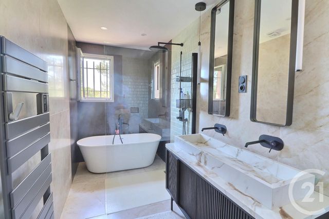 Maison &agrave; vendre - 6 pi&egrave;ces - 210 m2 - Frejus - 83 - PROVENCE-ALPES-COTE-D-AZUR