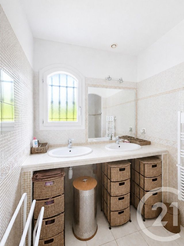 Maison &agrave; vendre - 8 pi&egrave;ces - 190 m2 - Frejus - 83 - PROVENCE-ALPES-COTE-D-AZUR