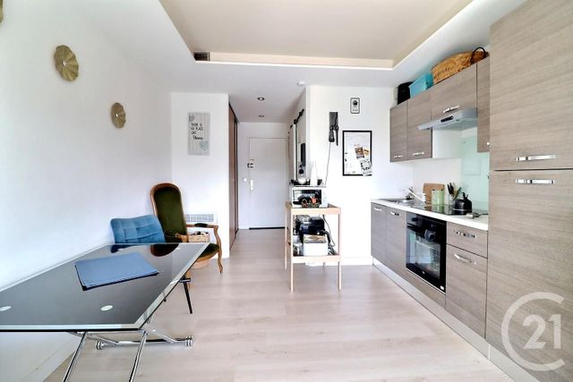 Appartement Studio &agrave; vendre - 1 pi&egrave;ce - 21,44 m2 - Frejus - 83 - PROVENCE-ALPES-COTE-D-AZUR