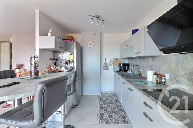 Appartement T3 &agrave; vendre - 3 pi&egrave;ces - 92,31 m2 - Frejus - 83 - PROVENCE-ALPES-COTE-D-AZUR