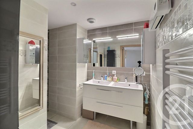 Appartement T3 &agrave; vendre - 3 pi&egrave;ces - 92,31 m2 - Frejus - 83 - PROVENCE-ALPES-COTE-D-AZUR