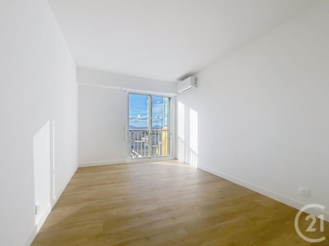 Appartement T3 &agrave; vendre - 3 pi&egrave;ces - 84 m2 - St Raphael - 83 - PROVENCE-ALPES-COTE-D-AZUR