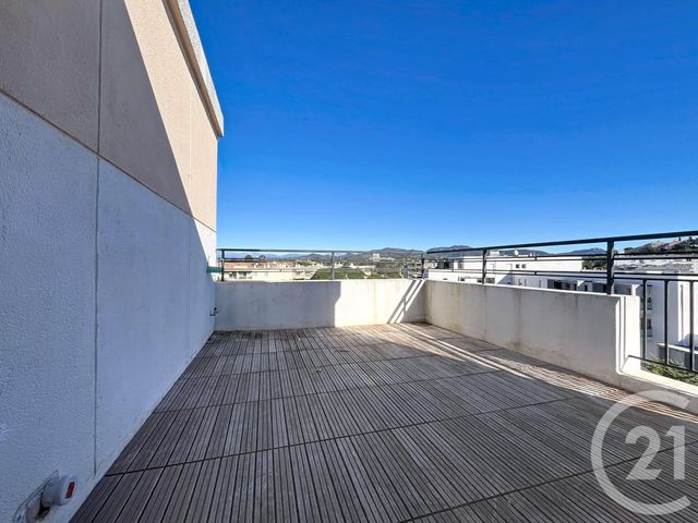 Appartement F3 &agrave; vendre - 3 pi&egrave;ces - 67,10 m2 - St Raphael - 83 - PROVENCE-ALPES-COTE-D-AZUR