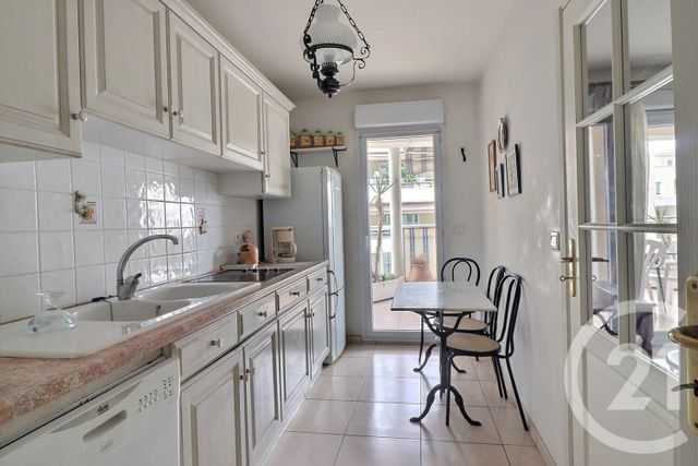 Appartement F3 &agrave; vendre - 3 pi&egrave;ces - 77,62 m2 - Frejus - 83 - PROVENCE-ALPES-COTE-D-AZUR