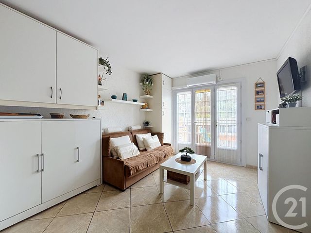 Appartement Studio &agrave; vendre - 1 pi&egrave;ce - 22,46 m2 - St Raphael - 83 - PROVENCE-ALPES-COTE-D-AZUR