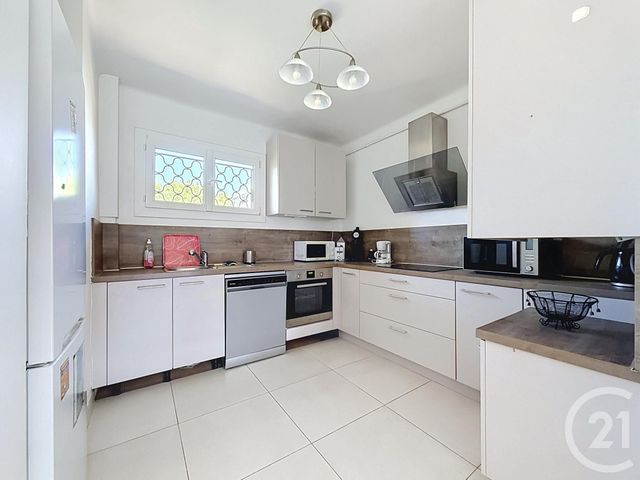 Appartement T3 &agrave; vendre - 3 pi&egrave;ces - 62,96 m2 - St Raphael - 83 - PROVENCE-ALPES-COTE-D-AZUR