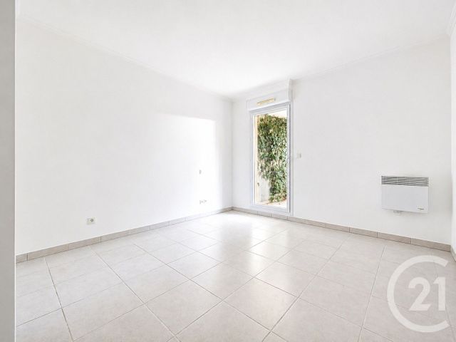Appartement F3 &agrave; vendre - 3 pi&egrave;ces - 75,05 m2 - Frejus - 83 - PROVENCE-ALPES-COTE-D-AZUR