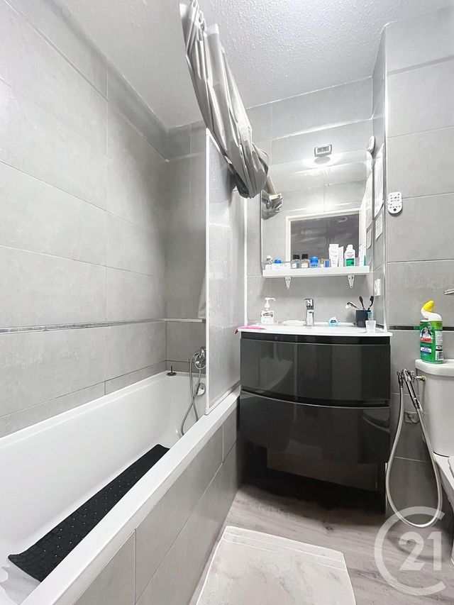 Appartement T4 &agrave; vendre - 4 pi&egrave;ces - 87 m2 - Frejus - 83 - PROVENCE-ALPES-COTE-D-AZUR