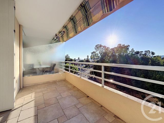 Appartement F1 à vendre ST RAPHAEL