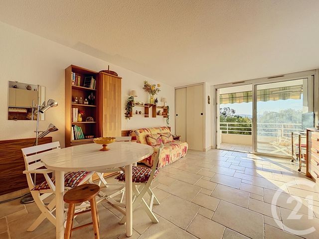 Appartement F1 &agrave; vendre - 1 pi&egrave;ce - 31 m2 - St Raphael - 83 - PROVENCE-ALPES-COTE-D-AZUR