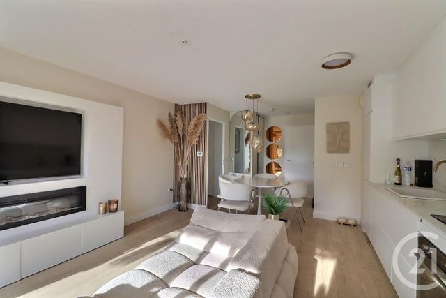Appartement T3 &agrave; vendre - 3 pi&egrave;ces - 56,57 m2 - Frejus - 83 - PROVENCE-ALPES-COTE-D-AZUR