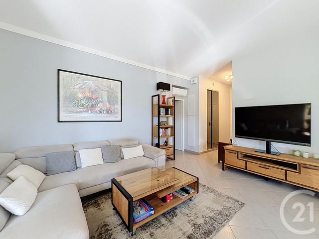 Appartement T3 &agrave; vendre - 3 pi&egrave;ces - 75,70 m2 - St Raphael - 83 - PROVENCE-ALPES-COTE-D-AZUR