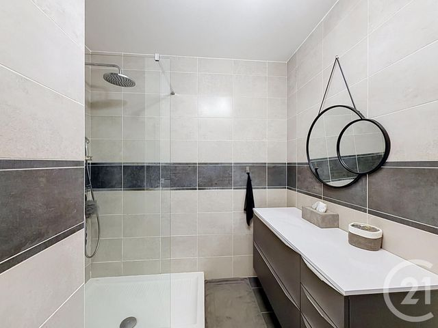 Appartement T3 &agrave; vendre - 3 pi&egrave;ces - 75,70 m2 - St Raphael - 83 - PROVENCE-ALPES-COTE-D-AZUR