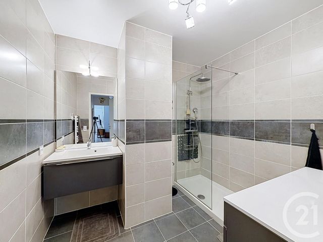 Appartement T3 &agrave; vendre - 3 pi&egrave;ces - 75,70 m2 - St Raphael - 83 - PROVENCE-ALPES-COTE-D-AZUR