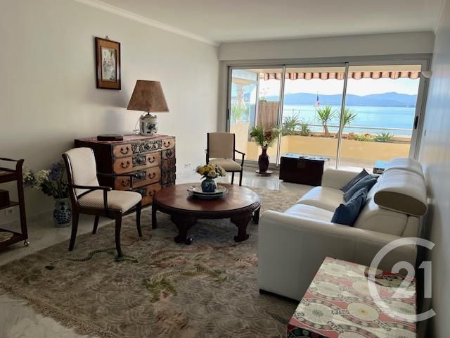 Appartement F3 à vendre - 3 pièces - 80 m2 - St Raphael - 83 - PROVENCE-ALPES-COTE-D-AZUR